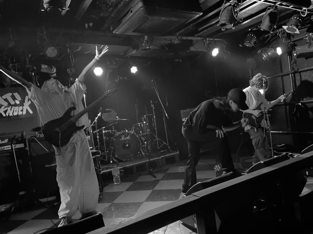 yumannnnnnn's tweet photo. 新宿・アンチノック
ありがとうございました︎🫶
またライブハウスで😎
あ、俺らSink‘sと似てるものも見つけました
@Sinks_info https://t.co/nzHtcjvpEU