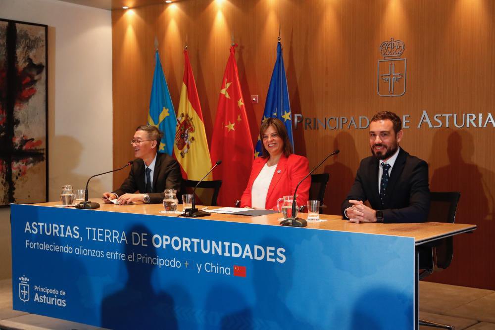 Consejería de Hacienda, Justicia y A. Europeos (@hacienda_ast) on Twitter photo El consejero <a href="/gpelaezalvarez/">Guillermo Peláez</a> ha acompañado hoy a la presidenta en funciones, Gimena Llamedo, en la recepción a una delegación de la embajada de China que ha visitado Asturias. El consejero <a href="/gpelaezalvarez/">Guillermo Peláez</a> ha acompañado hoy a la presidenta en funciones, Gimena Llamedo, en la recepción a una delegación de la embajada de China que ha visitado Asturias.