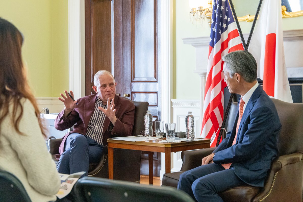 JapanEmbDC's tweet image. I welcomed a group of university students to the Embassy for a thoughtful conversation, moderated by Mr. Fred P. Hochberg, on various topics such as Japan’s challenges in an aging society. I thank them for their engagement & attendance! –Ambassador Yamada