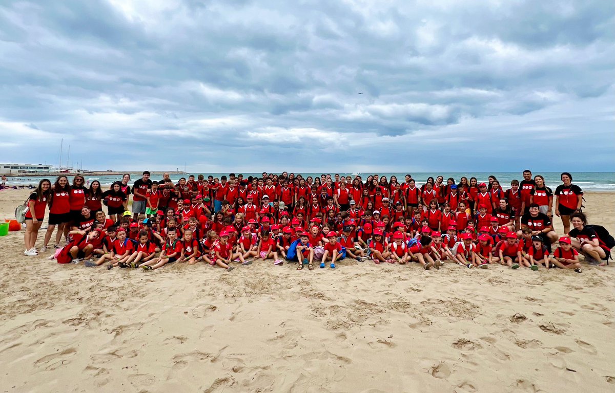 Gran dia de platja. Avui els indis vermells han descobert un nou indret i s’ho han passat d’allò més bé. Ja de tornada al campament. ☀️☀️☀️#casal #estiu #infantil #primària #eso
