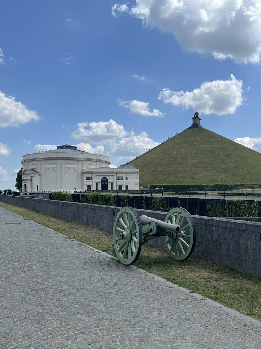 DigWaterloo's tweet image. And so it begins….
Our Archaeological Retreat at Waterloo with our team of world class archaeologists and experts. We are reviewing the impact of 10 years of archaeology, across 8 excavations at 4 sites, and our support to beneficiaries. Watch this space for more insights.