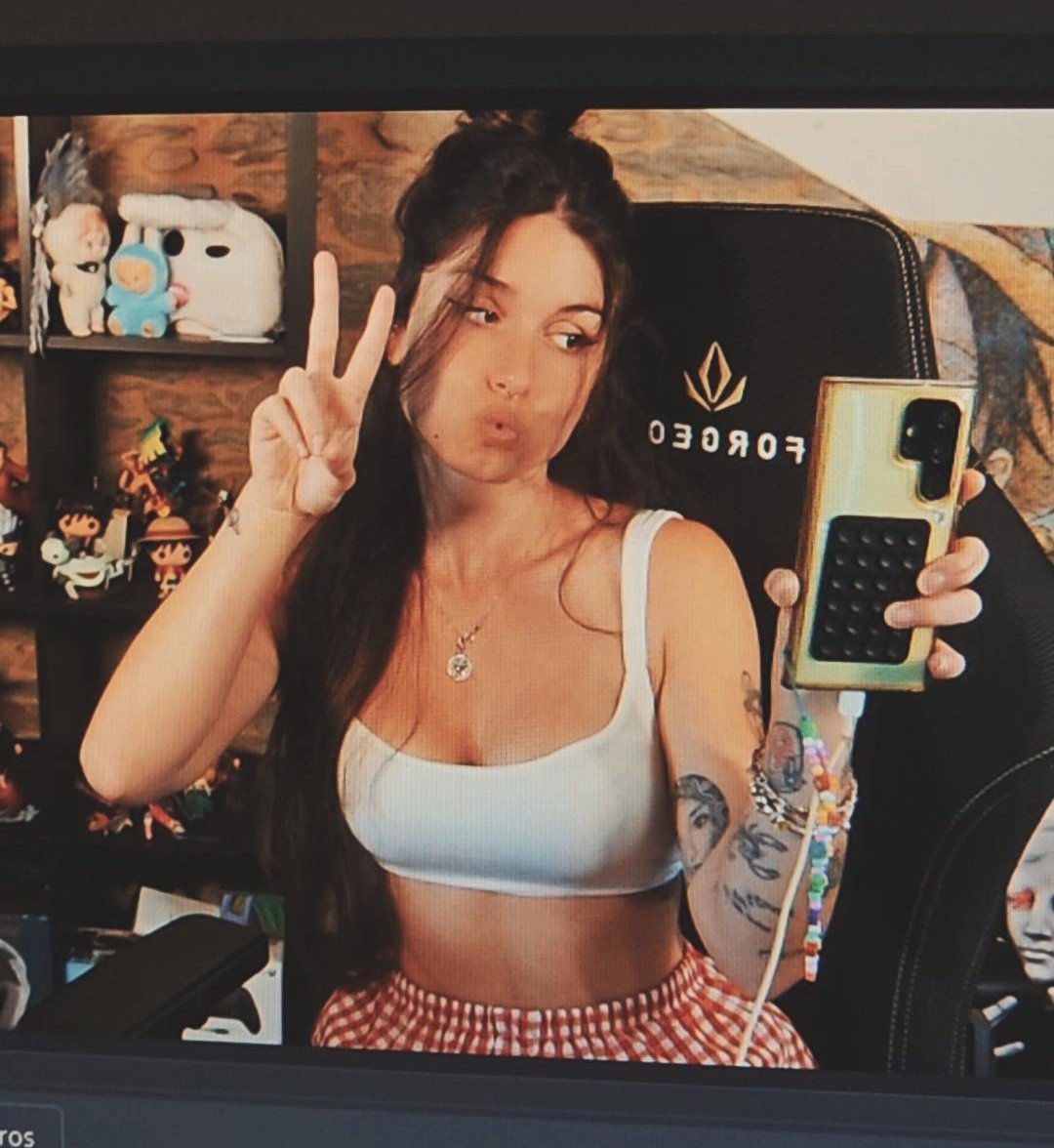 empezamos stream probando nuevo jueguito ✨️

/gemylfh96