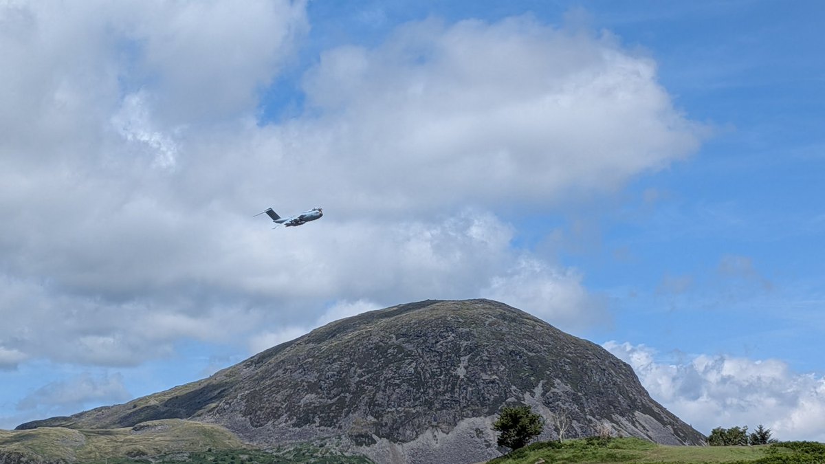 That's 3 times in as many days I've seen the Airbus A400 circling around the Eryri Mountains North Wales presumably waiting for it's turn on the Mach Loop <a href="/RoryTrappe/">Rory Trappe</a> #machloop #lowflying