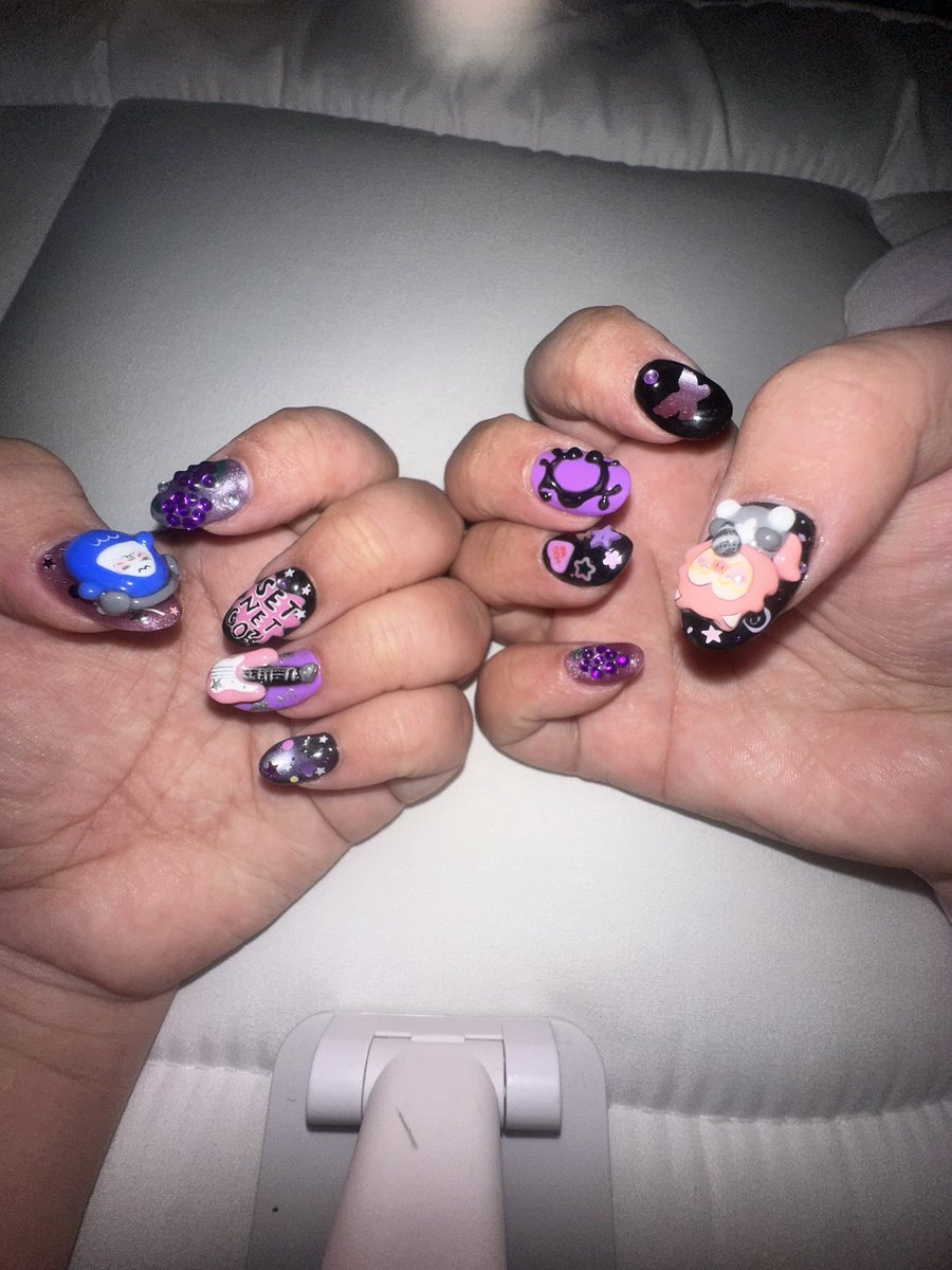 KatKatra's tweet photo. วันนี้ทำนานจริงอ่ะ 
#Cravity #크래비티 #CravityNails #크래비티네일 
#DaretoCrave #DaretoCarveNails https://t.co/IyzFXMqDtD