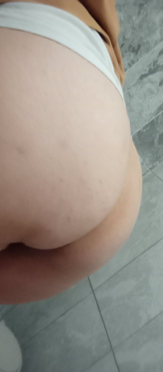 Merhaba uzun zamandır paylaşım yapmiyorduk İzmir'den evli çiftiz kendi sikisirken çekti vidyosunu atanla gorusuyoruz