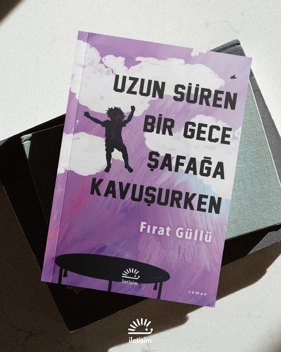 İletişim Yayınları (@iletisimyayin) on Twitter photo Hayata, hatırlamaya, tarihin -ve talihin!- oyunlarına, aile bağlarına, aşka ve direnişe dair bir roman...
bit.ly/4eE3pzD
<a href="/fgullu/">Fırat Güllü</a> Hayata, hatırlamaya, tarihin -ve talihin!- oyunlarına, aile bağlarına, aşka ve direnişe dair bir roman...
bit.ly/4eE3pzD
<a href="/fgullu/">Fırat Güllü</a>