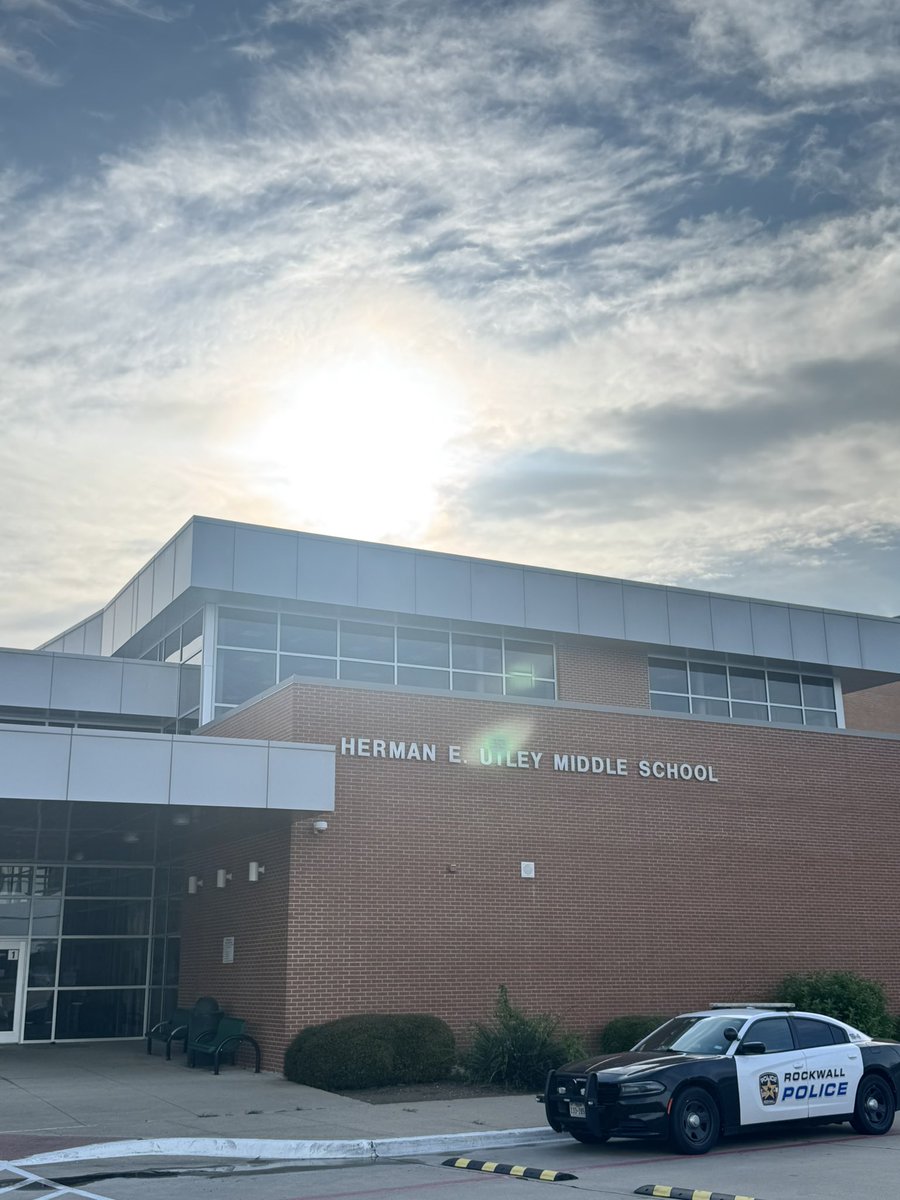 amandarmichael8's tweet image. I’m thrilled to report to my first day of work in @rockwallschools at @utleywolves ! I’m officially a member of the Wolfpack!