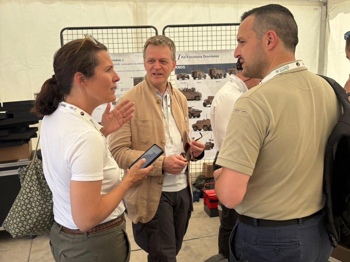 KNDS_France's tweet photo. Le futur du combat se pense sur le terrain.
KNDS France présente à #TechTerre ses dernières innovations aux côtés des forces et de tout l’écosystème de défense.
10 produits & concepts avancés à expérimenter ensemble.
Co-innover, tester, adapter.
#CombatFutur #DefenseTech #ArméeDeTerre #InnovationDéfense