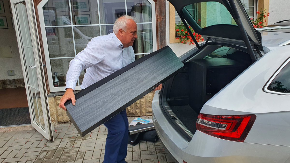 Vlastimil Weiner (@vlastimilweiner) on Twitter photo Dnes jsem to spískal já a jako "dohazovač" pomohl sbírku elektroniky <a href="/JiriSeidler2/">Jiri Seidler</a> z Rychnova n. K. rozšířit o sestavu <a href="/Sony/">Sony</a> <a href="/ObsoleteSony/">Obsolete Sony</a> Coloseum. Sběratel přivezl z Podkrkonoší poklad z 90. let od fotbal. trenéra SK Studenec, hoteliéra <a href="/Hruby5Martin/">MartinHruby5🧡💙</a>. Přešel na moderní nosiče. Dnes jsem to spískal já a jako "dohazovač" pomohl sbírku elektroniky <a href="/JiriSeidler2/">Jiri Seidler</a> z Rychnova n. K. rozšířit o sestavu <a href="/Sony/">Sony</a> <a href="/ObsoleteSony/">Obsolete Sony</a> Coloseum. Sběratel přivezl z Podkrkonoší poklad z 90. let od fotbal. trenéra SK Studenec, hoteliéra <a href="/Hruby5Martin/">MartinHruby5🧡💙</a>. Přešel na moderní nosiče.