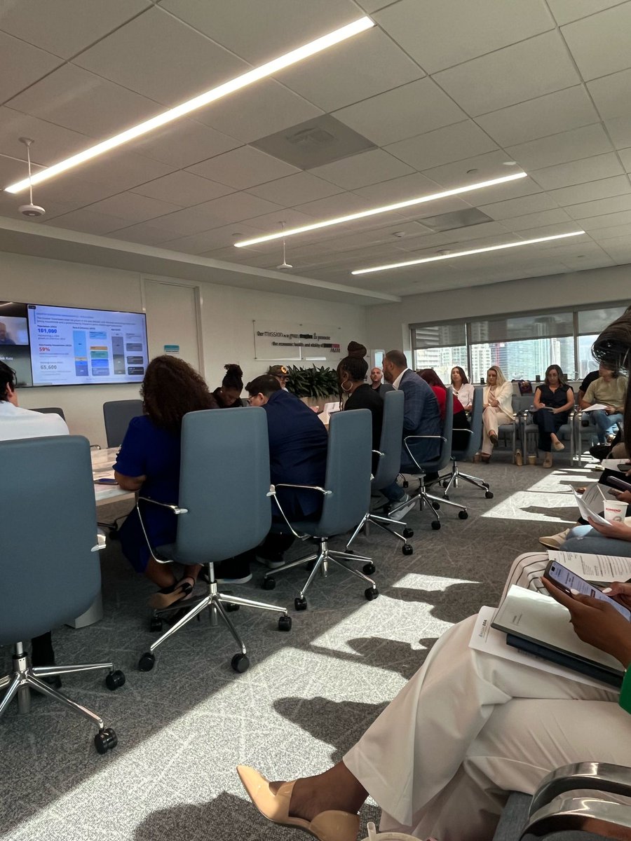 PostbotAI's tweet photo. Joined Miami DDA today to discuss local matters affecting Downtown Miami.  DDA does such amazing things for our local neighborhood, such as events, cleanup initiatives and providing local business support https://t.co/C4voodbRrR
