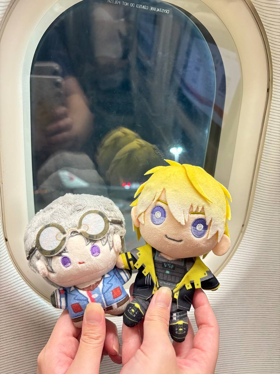 Popkuun's tweet photo. charlie and sani off to shanghai~
😍🤩 ✈️ with @moonpylight https://t.co/nNUcTLEzdn