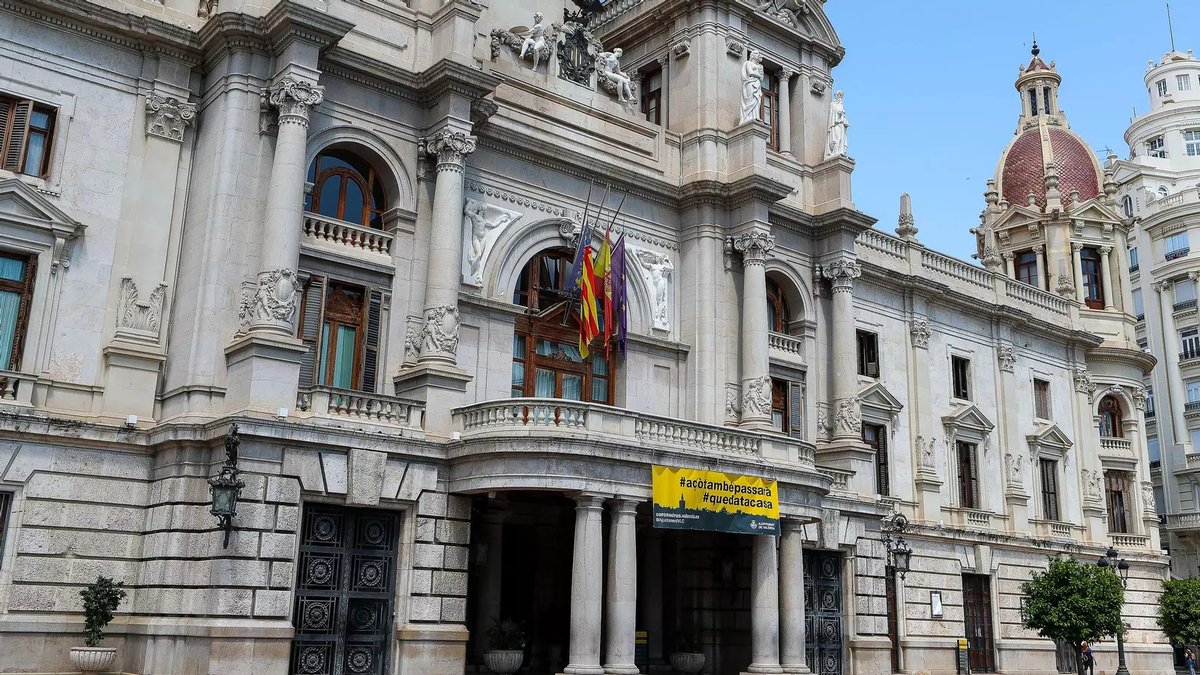 apuntnoticies's tweet photo. València aprovarà en el ple d’este mes que el topònim en valencià porte l’accent tancat

Més informació ⬇️
https://t.co/0Rbxu5O47B https://t.co/bm3n0ovo7X