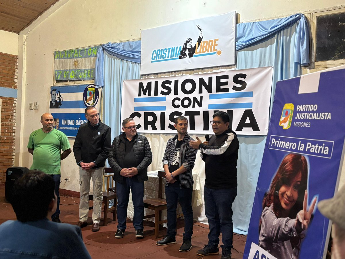 Maximoarodrigue's tweet photo. Ademas de reafirmar el compromiso con nuestra Presidenta del PJ Nacional con el lema “Cristina Libre”, para que Misiones encuentre el rumbo de la Justicia Social, la Independencia Económica y la Soberanía Politica. 
@CFKArgentina 
#CristinaLibre
#Misiones https://t.co/o36PxhV2mH