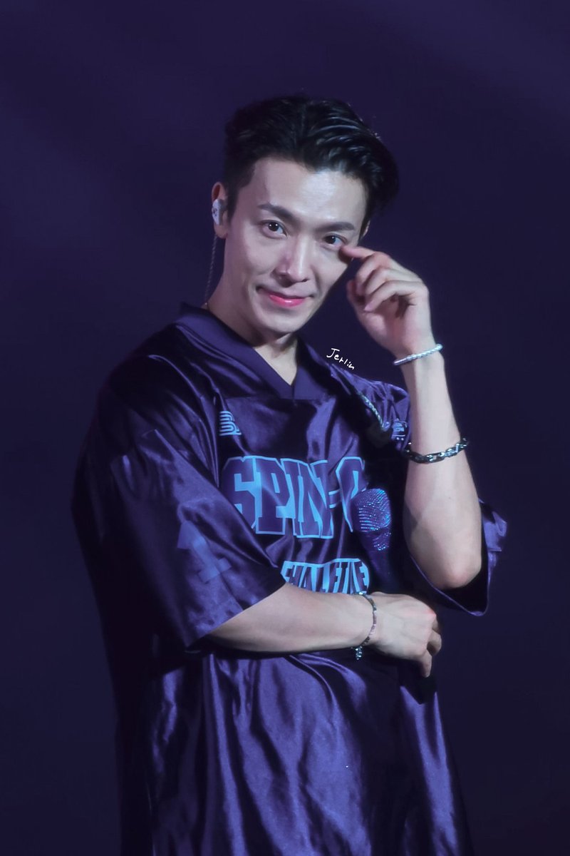 Sujumemories's tweet photo. ++ 240707 Donghae💕
©® : JNQQ
#SuperShow_Spinoff_Halftime #SSS_HALFTIME #SSS_HALFTIMEinBANGKOK #SPINOFFHALFTIME_IN_BKK_DAY2
#SPINOFFHALFTIME_IN_BKK https://t.co/Y3ACbBn7Om