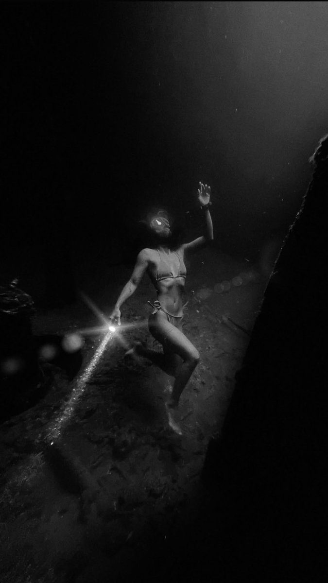 ClarizaJose's tweet photo. 45-ft wreck freedive 📍Coron, Palawan https://t.co/v26YVjHqJb