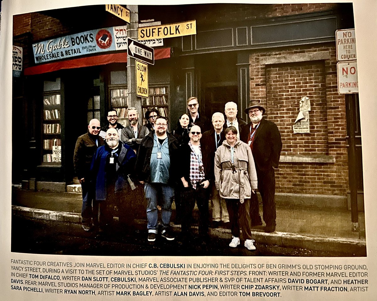 dano_cosmic's tweet photo. Several Fantastic Four creators and Marvel Comics staff together on the set of #TheFantasticFourFirstSteps. Picture from the Fantastic Four “Bookazine”.
✨
#TheFantasticFour #YancySt #FantasticFour #MCU #SilverSurfer #Marvel #MarvelStudios #MarvelComics #MarvelCosmic https://t.co/5BOhyOknf4