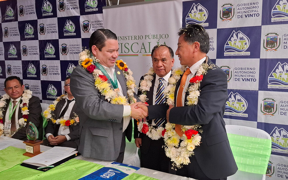 En Bolivia, la justicia empieza a poner a la niñez en el centro. Un nuevo enfoque protege sus derechos, reduce el trauma y les devuelve la esperanza. Porque la justicia no es solo veredictos, es dignidad, cuidado y nunca caminar solos. #JusticiaParaLaNiñez