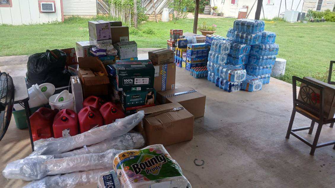 JennyTexas1's tweet image. ‼️‼️Tx Flood relief! We can house 100 more rescue workers in the area. Feeding everyone at our place. Have tons of supplies to deliver wherever is needed. Please call (830)997-2205 #TexasFloods #texasstrong #HillCountryStrong