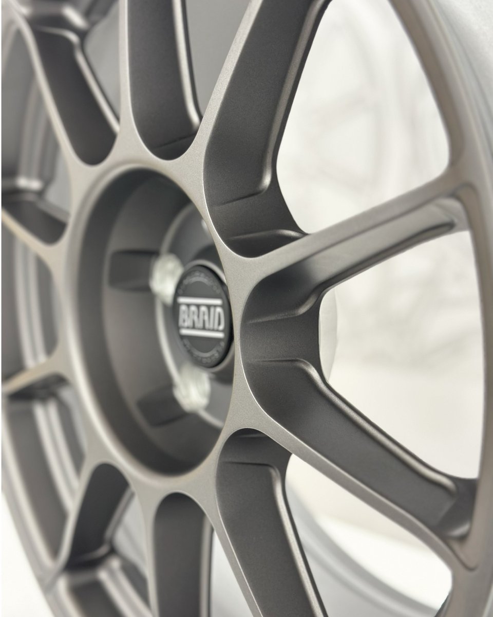 BRAIDwheels's tweet image. The new BPR-01 Flowforming 8.5x18” is here: lightweight⚖️, aggressive 💥, and ready to fit big brakes 🛑 without compromising design or performance.
Weighing from just 8.4 kg, featuring Flowforming technology .
Available now 🚀🏁
#braidwheels #bpr01 #flowforming #thewheeltailors