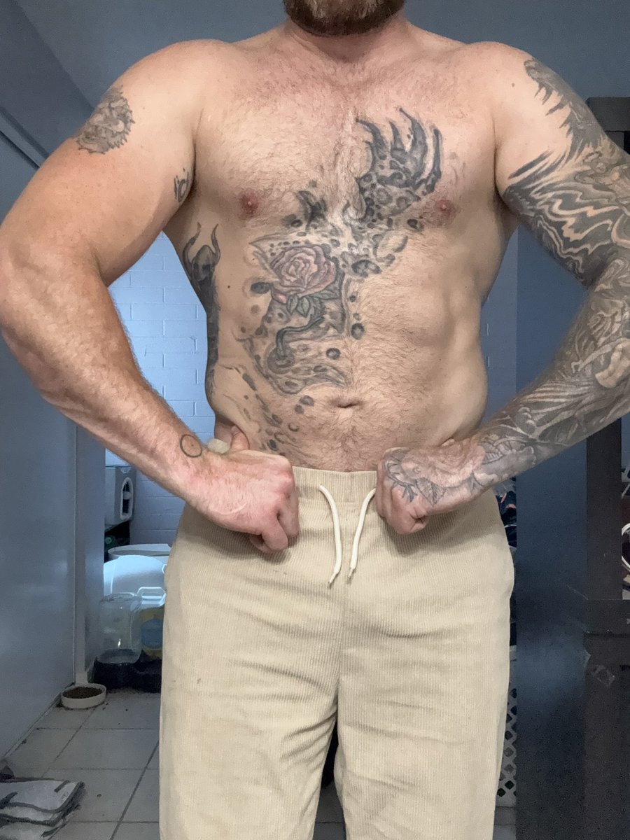 Hexiled_Ae's tweet photo. Progression update 225lbs Getting there, it’s been a slow lean bulk but it’s been worth it https://t.co/LCHs6UCgpW