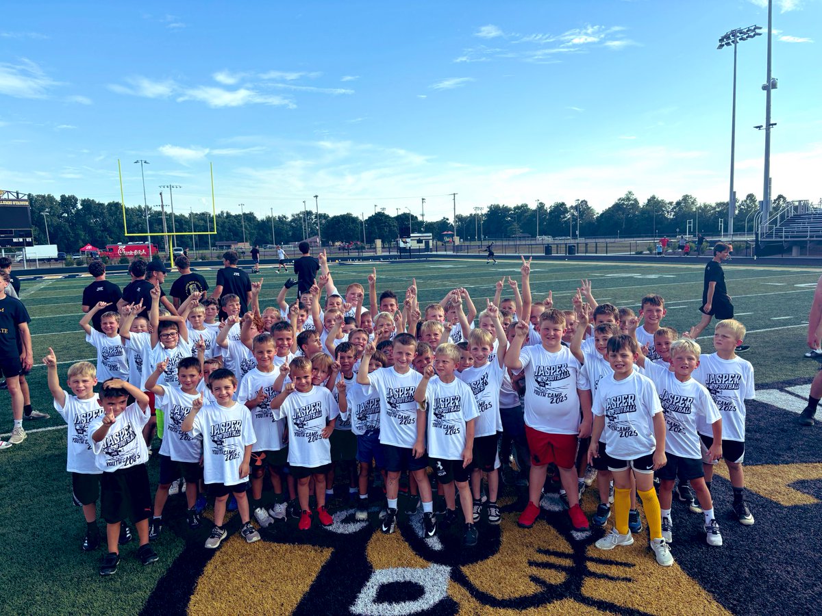Day 1 of Youth Camp was great!! Around 200 campers between the 3 groups. 
Here’s our 1st-3rd grade Wildcats #JVE
