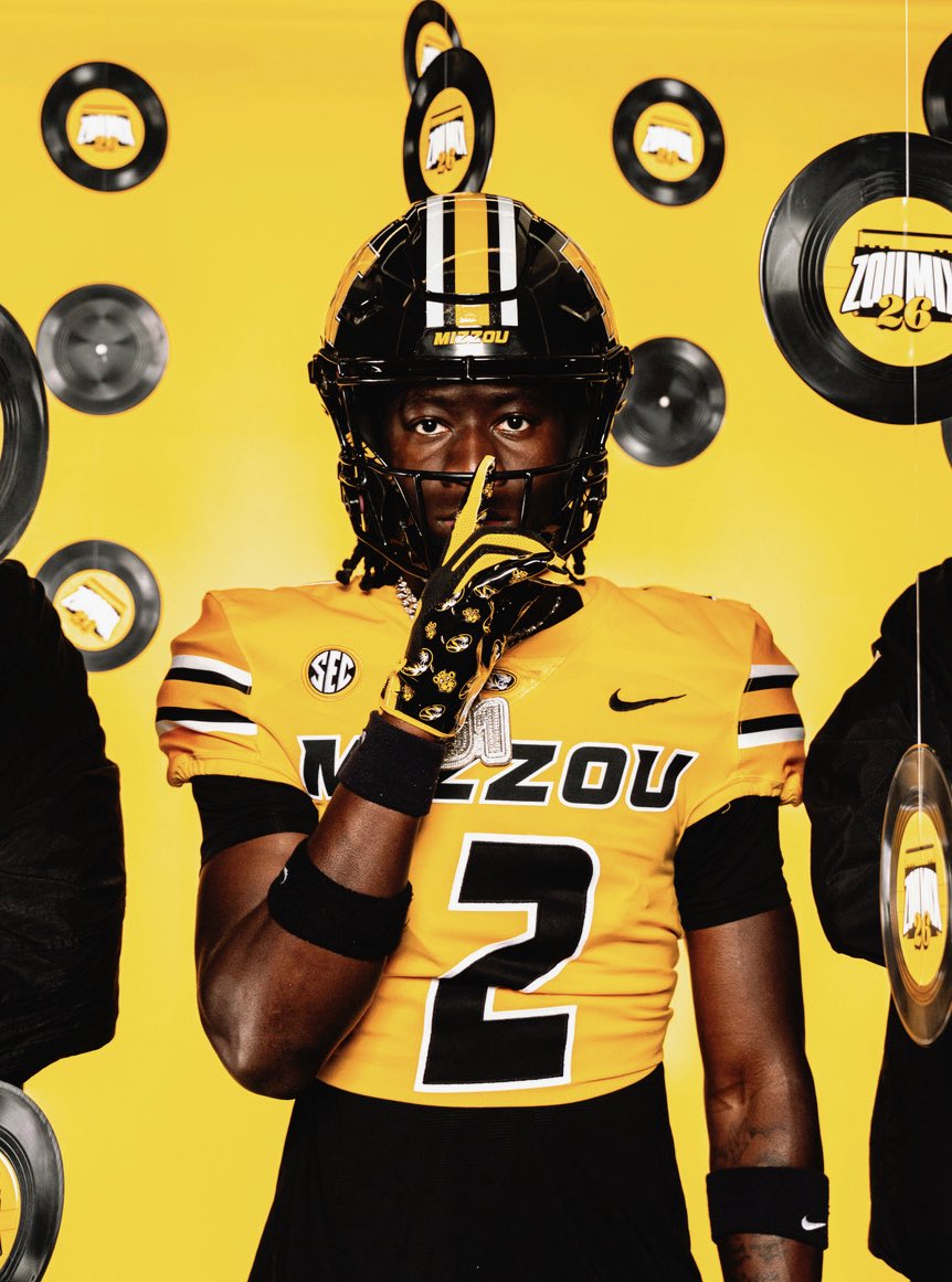 The relationships, laughs, and lessons of these past months mean everything to me. I’m hungrier than ever‼️Let’s Go #home🏡‼️ Today @ 5:00pm (Est) 
- Carlton J Kell Auditorium
- LiveStream (@returnof_1) instagram 
#OnWisconsin 
#Spursup 
#GBO 
#MIZZOU 
#GoDawgs