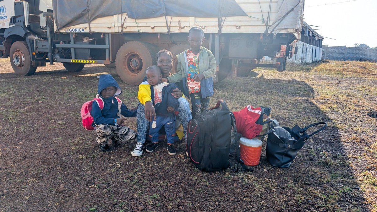 #DidYouKnow? One in five CAR refugees  has expressed intention to be voluntarily repatriated? UNHCR has already repatriated over 4,400 refugees in 18 convoys in 2025 and plans to repatriate over 6000 more by end of year thanks to 🇨🇲 gov’t &amp; partners. 

#SupportVolrep