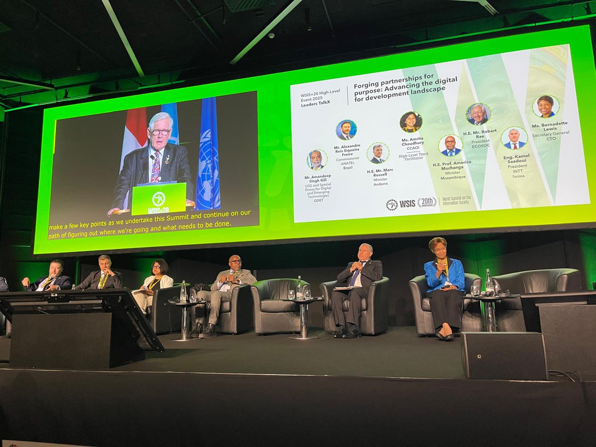 Bernadette Lewis tweet media