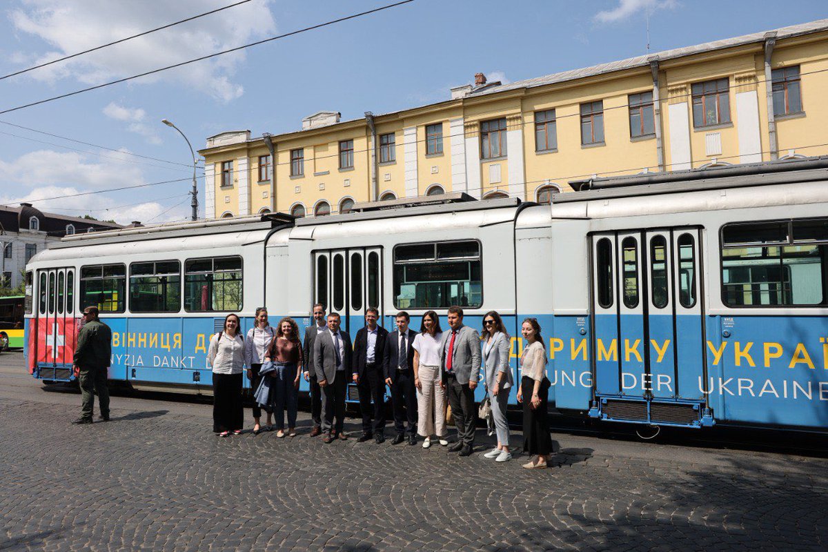 SwissUA's tweet image. Concluding her official visit to 🇺🇦, the President of the 🇨🇭 National Council, Maja Riniker, spent a day in Vinnytsia. 

She visited a center for people displaced from Mariupol and had an opportunity to ride one of the Zurich trams donated to the city.