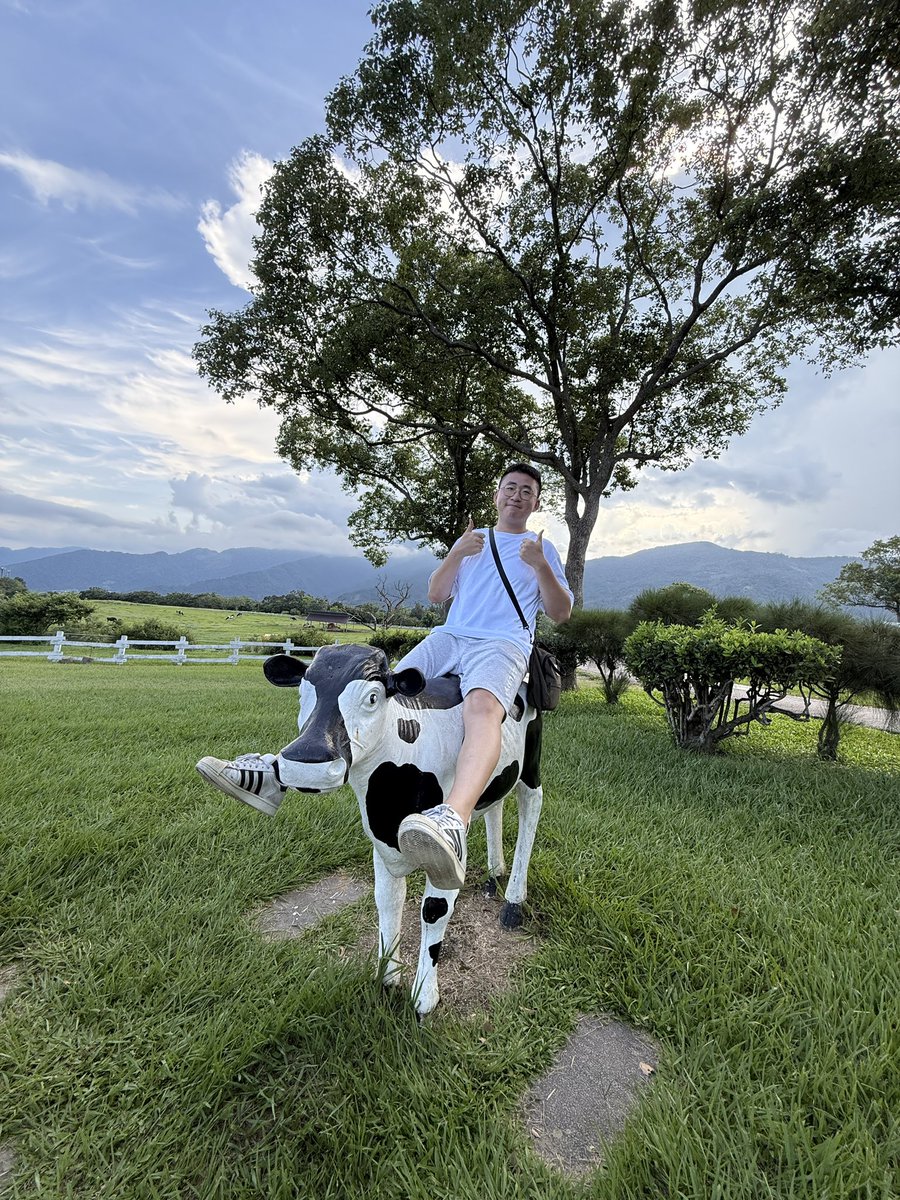 跟高中同學的畢業旅行6/20～6/23
這些是一些照片
記錄一下XD
因為這趟旅行變好黑🥹