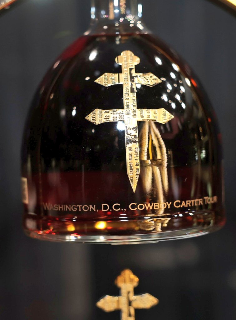 GAGEmusicx's tweet photo. Home base #NationsCap #SoDC #DusseMafia #CowboyCarterTourDC https://t.co/8Ken9bZxii