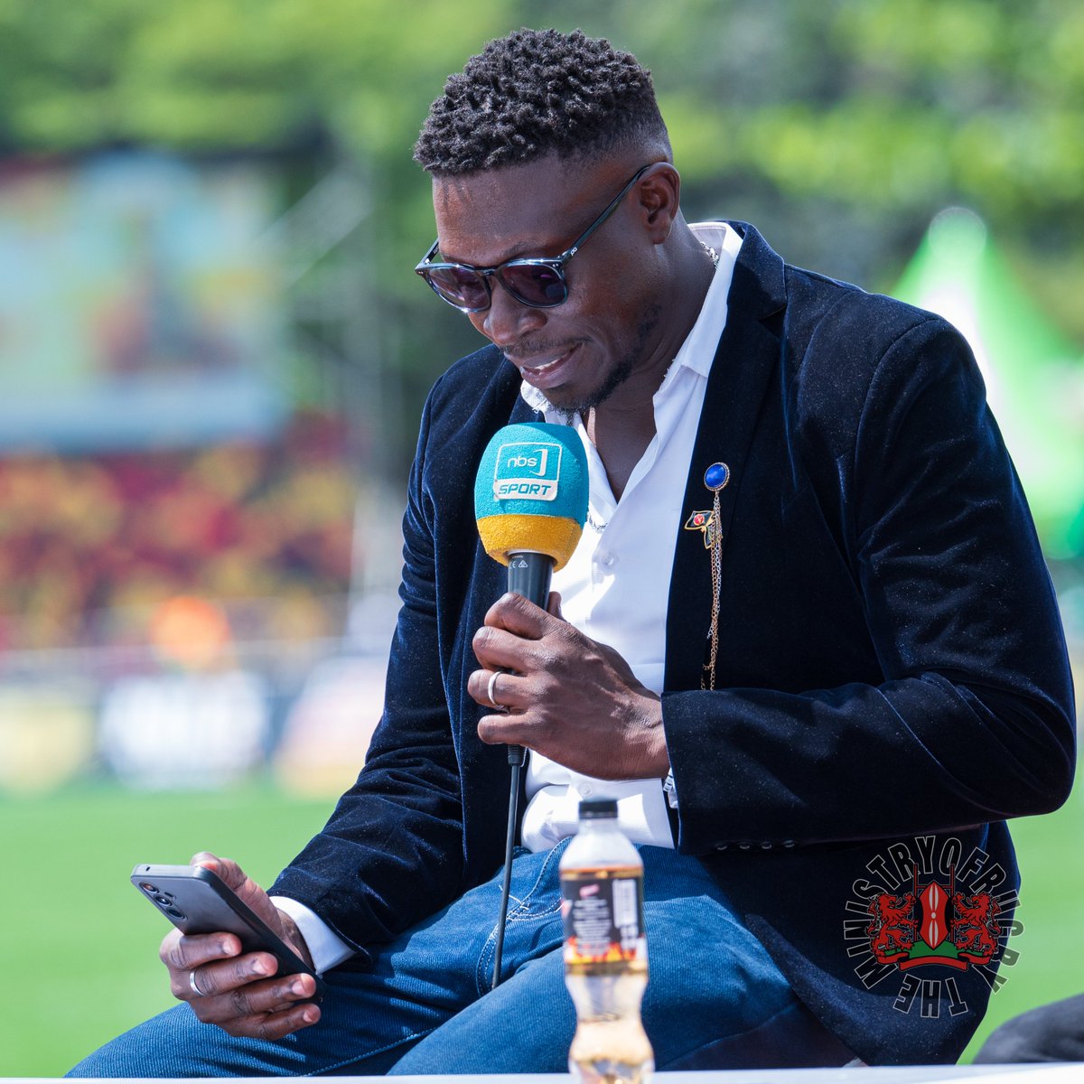 MinistryOfRugby's tweet photo. It was at this moment that @TheeSokee saw what @ArigiObiero had sent him. 😂😂😂. Just remember, When The Minister shows up, that win is guaranteed against Uganda..
#limitlesswithNikon https://t.co/MMWU5sZV7L