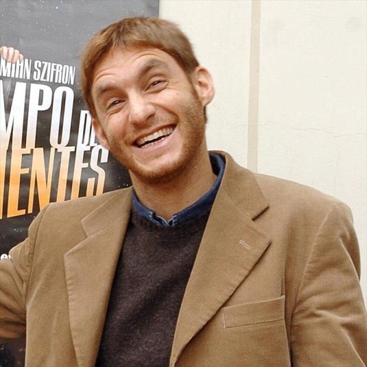 simuscreens's tweet image. Feliz cumpleaños a este chad que creó la mejor serie de la historia nacional 🇦🇷
