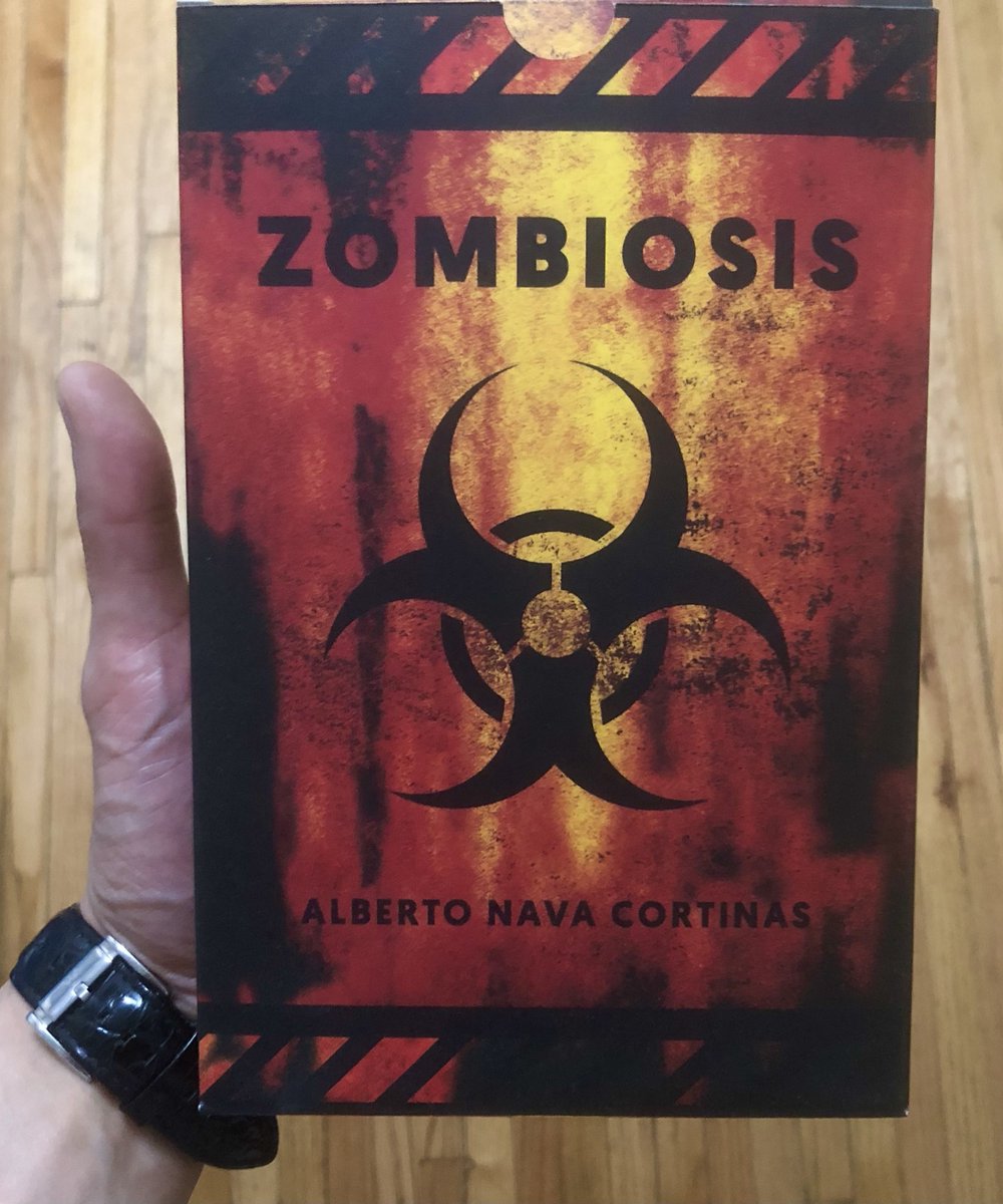 Una novela de zombies, pero no cualquier libro de zombies. Una novela intrínsecamente mexicana, una historia del fin del mundo que solo podía suceder en nuestro país, donde “se aprecia como en ningún otro lugar al huitlacoche”. No un apocalipsis sino la evolución de la humanidad!