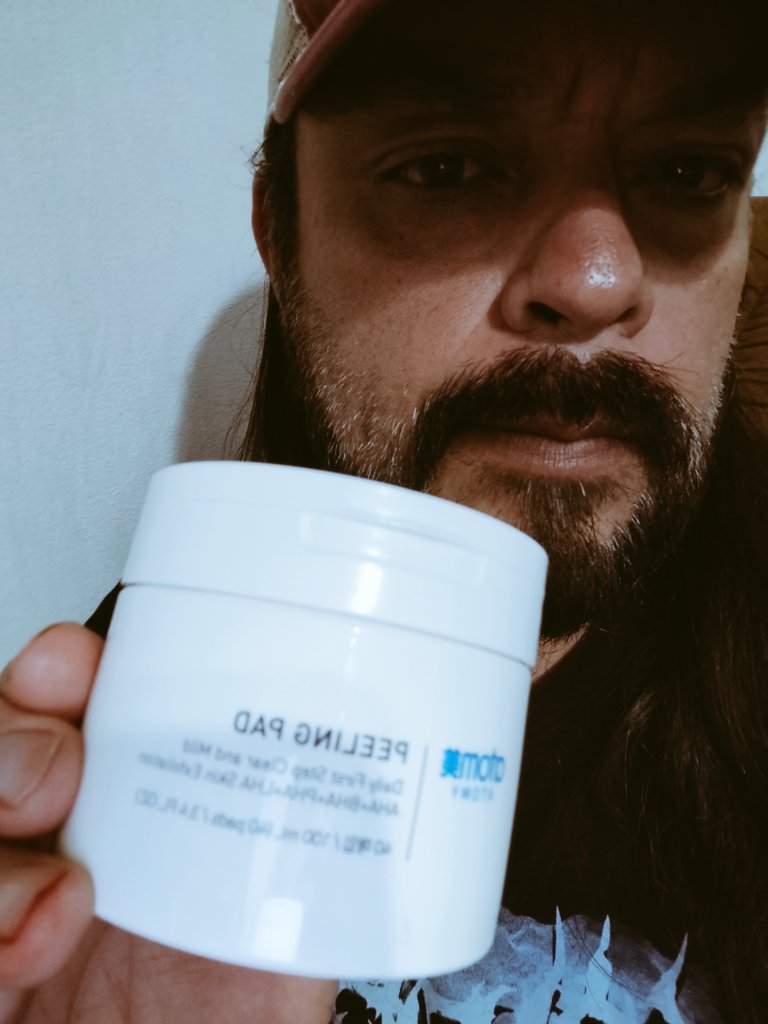 ExperienciAtomy's tweet photo. Próximamente 

Las almohadillas exfoliantes Atomy limpian los poros contaminados, eliminan el sebo, exfolian la queratina y humectan la piel para lograr una textura suave y saludable. Doble limpieza. https://t.co/P8UInAHwBu