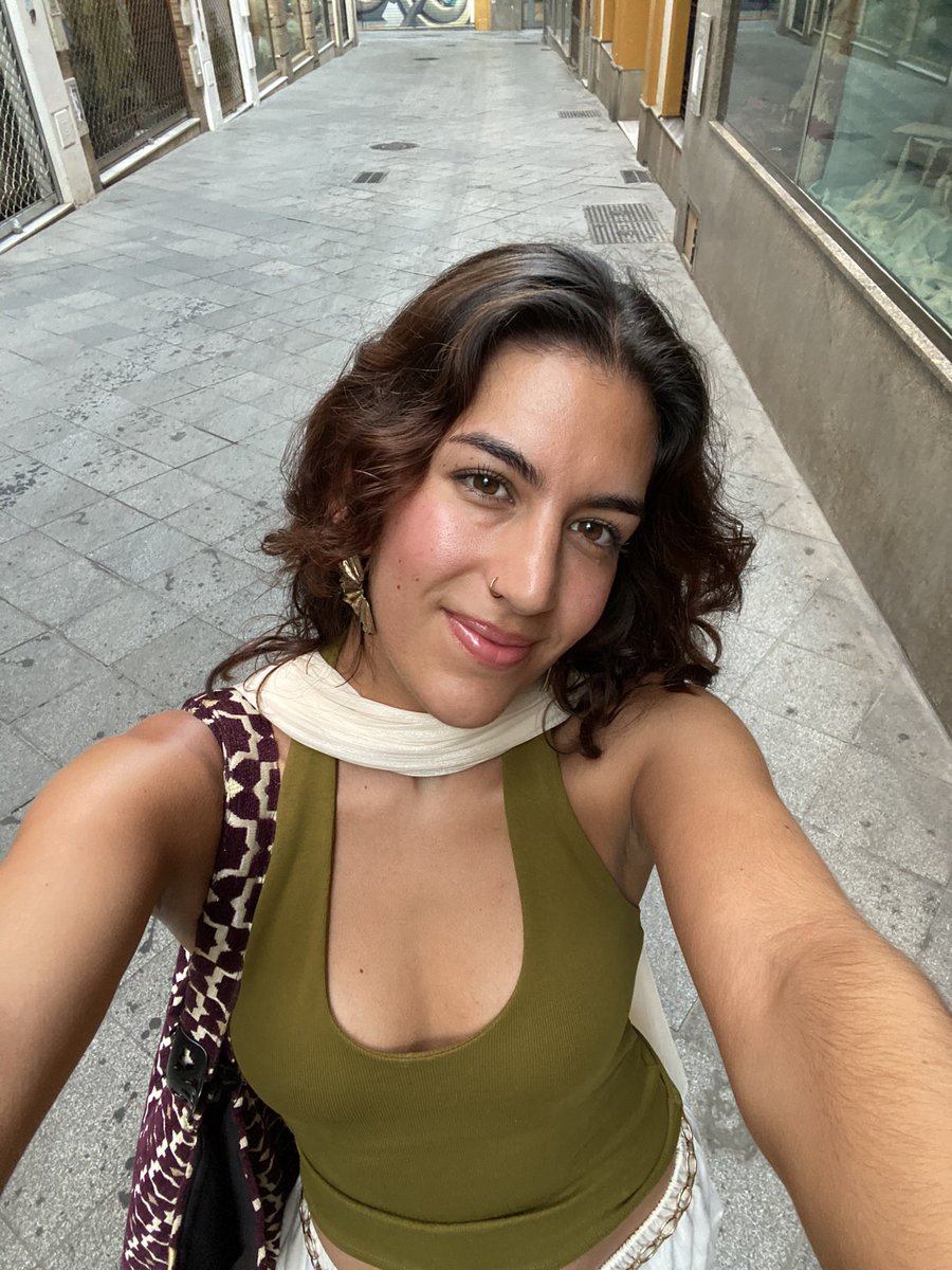 Tania tweet media