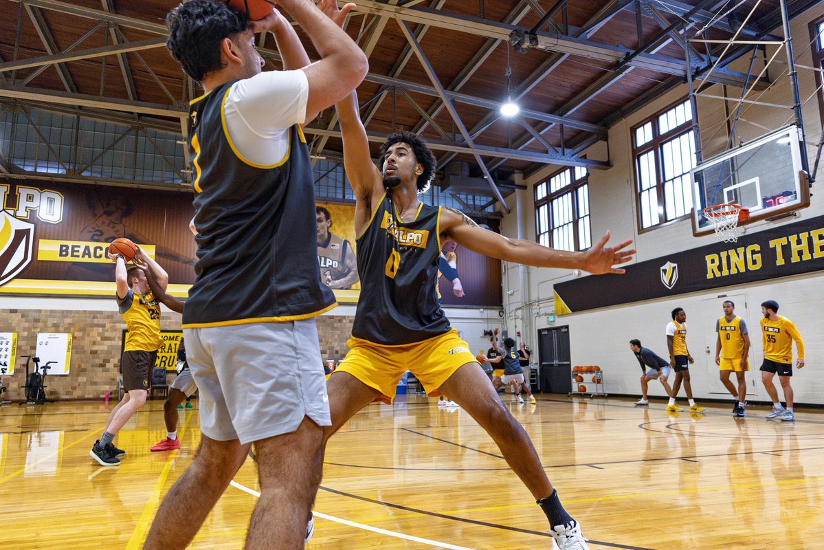 Valpo Basketball (@valpobasketball) on Twitter photo Help us wish a Happy Beacon Birthday to Freshman <a href="/jt_pettigrew7/">JT Pettigrew</a> 🔥🎉
#BeaconUp #SeeTheLight #EverydayGrit Help us wish a Happy Beacon Birthday to Freshman <a href="/jt_pettigrew7/">JT Pettigrew</a> 🔥🎉
#BeaconUp #SeeTheLight #EverydayGrit
