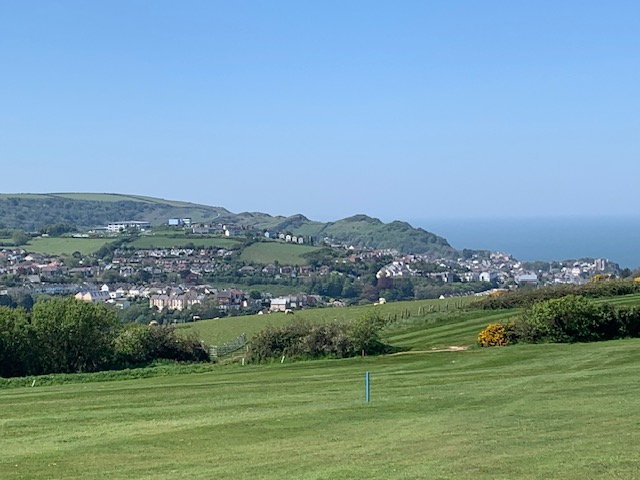IlfracombeGolf's tweet photo. 📣Probably the most attractive golf course in the South West 👍
⛳ Come down and give us your opinion🏌️♂️💚
🎯 Amazing views
🎯 A warm and friendly atmosphere
🎯 Open year-round
🎯 Very affordable rates
📷Jean Wills
#GolfNorthDevon #GolfCourseViews #IlfracombeGolfClub https://t.co/Zh1lDX6B6H