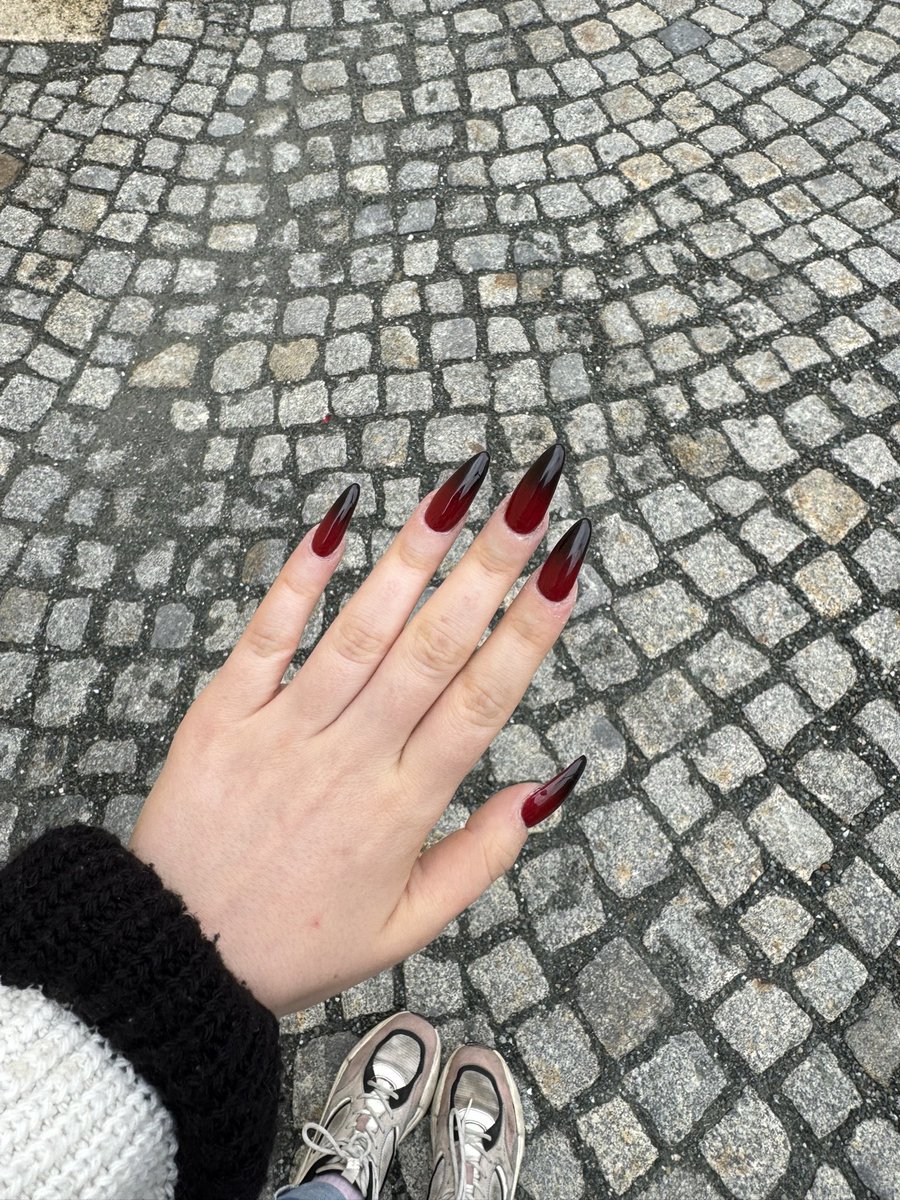 GOT MY NAILS DONE FOR THE STRAY KIDS CONCERT