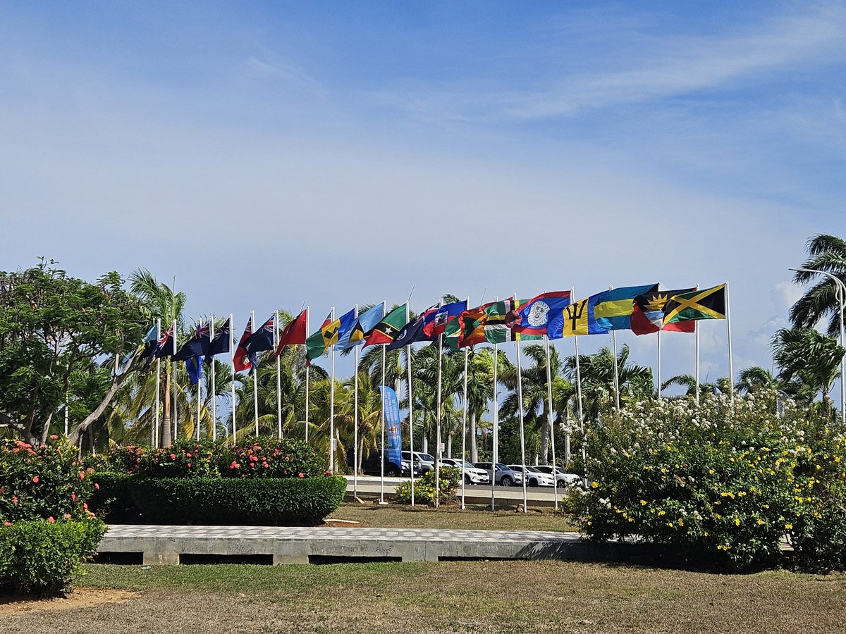 8clairerenee's tweet photo. 49th Regular Meeting of the Conference of Heads of Government of CARICOM
6-8 July, Montego Bay, Jamaica
#49HGC 🇦🇬🇧🇸🇧🇧🇧🇿🇩🇲🇬🇩🇬🇾🇭🇹🇯🇲🇰🇳🇱🇨🇻🇨🇸🇷🇹🇹🇲🇸🇦🇮🇧🇲🇻🇬🇰🇾🇨🇼🇹🇨 https://t.co/RYSTOTiRdL