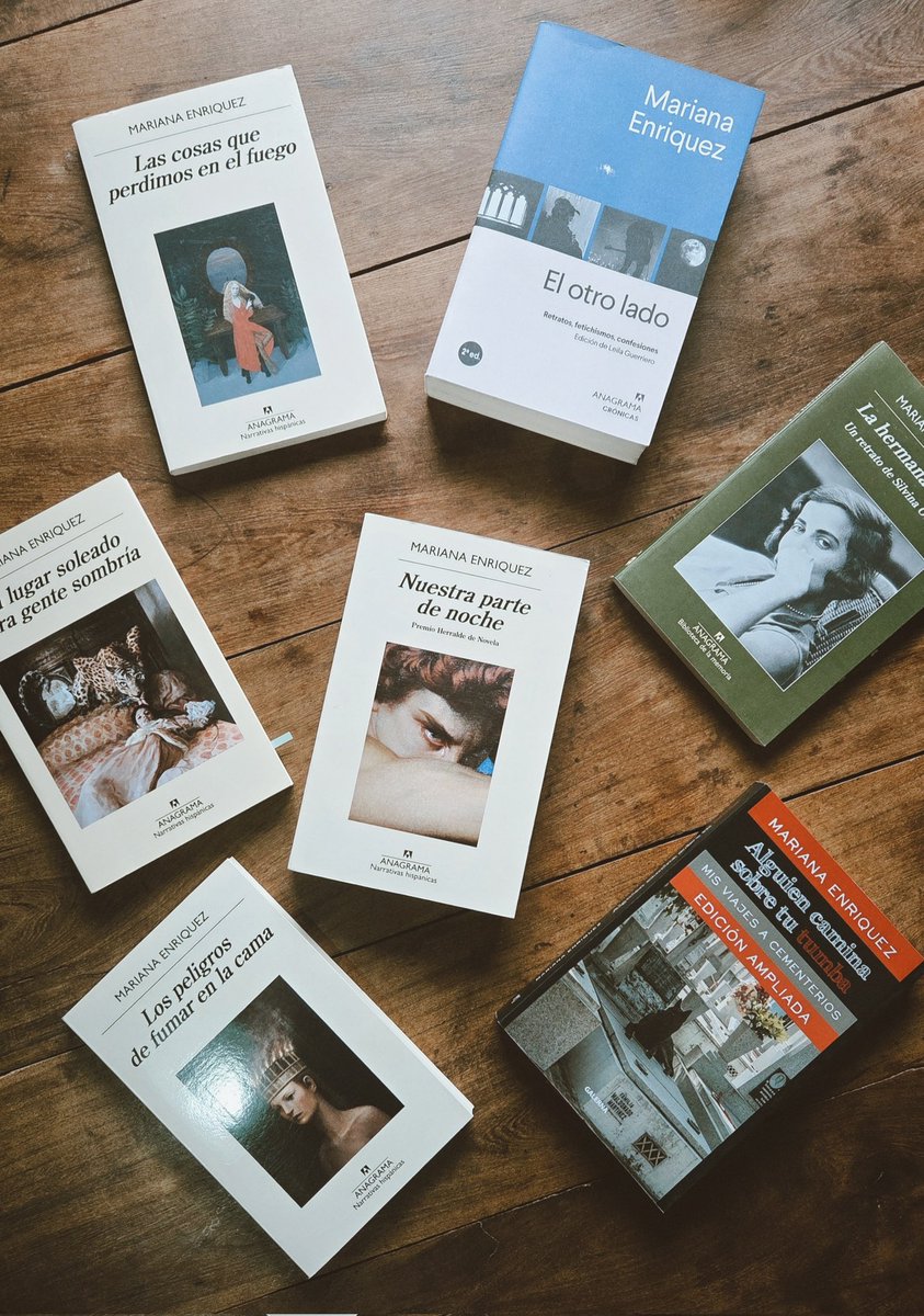 ___camilav's tweet photo. bueno estoy cansada d no usar mis redes sociales como YO quiero asique les voy a hacer un hilo d todos los libros q me va regalando mi novio 
empecemos https://t.co/I6mYLYYH2a