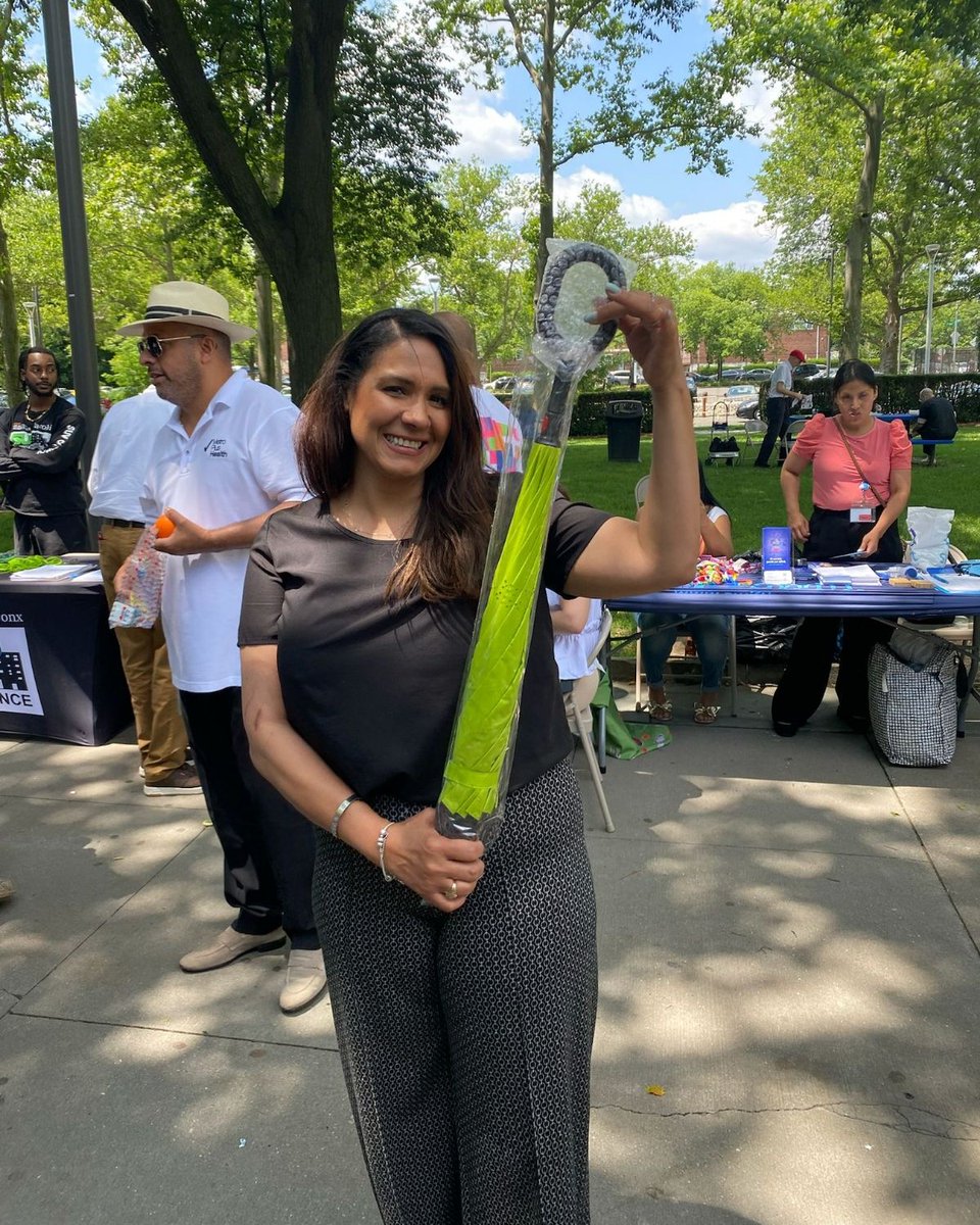 ParentCare3's tweet image. Honored to join the Community Health Fair at Jacobi Campus. Grateful for the warm welcome, meaningful connections, and a chance to support wellness with some great umbrellas too ☂️💚 #CommunityHealth #JacobiCampus #WeGotYouCovered #StrongerTogether #ParentCareNY