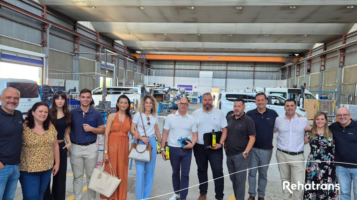 Rehatrans's tweet image. ¡Nos encanta recibir visitas en Rehatrans!

Esta semana tuvimos al equipo de #Volkswagen4Business de @VWMadrid

Gracias por su interés en nuestros #vehículosadaptados.

¡Siempre bienvenidos! 💙

#Rehatrans #Movilidad #AdaptacióndeVehículos