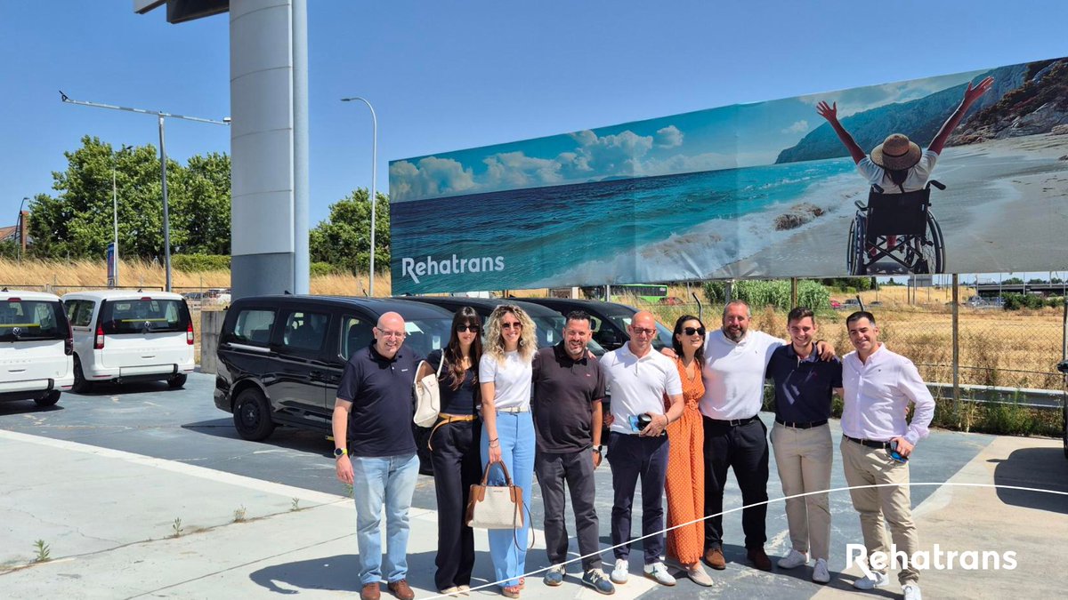 Rehatrans's tweet image. ¡Nos encanta recibir visitas en Rehatrans!

Esta semana tuvimos al equipo de #Volkswagen4Business de @VWMadrid

Gracias por su interés en nuestros #vehículosadaptados.

¡Siempre bienvenidos! 💙

#Rehatrans #Movilidad #AdaptacióndeVehículos