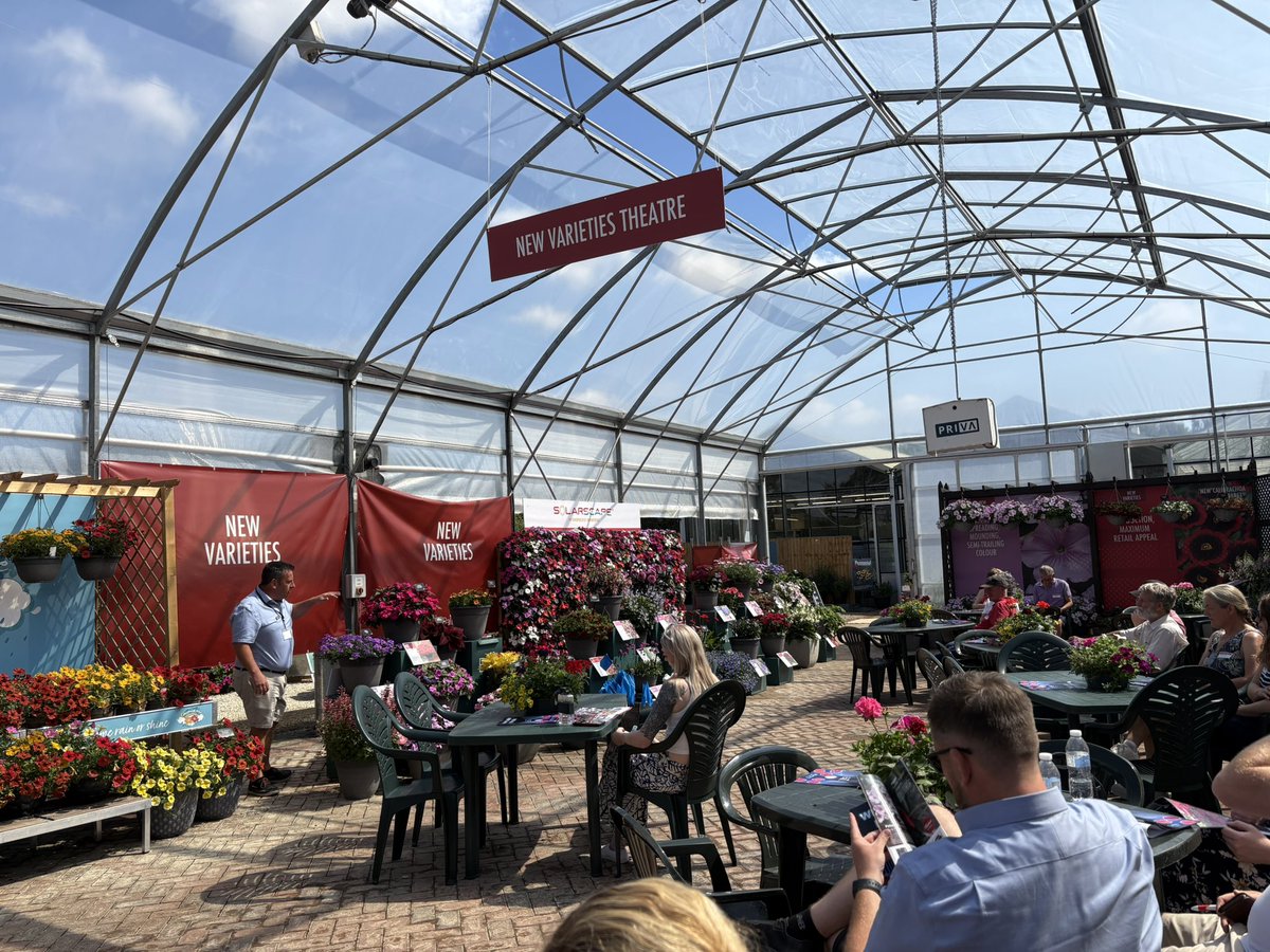 ClaireMich89's tweet photo. Day 2 at our Summer Inspirarion Days! 🌿
Proud to feature our Veg Display in the Rovero, showcasing the Growers Selection &amp; Kitchen Buddies ranges.

Kitchen Buddies = compact veg for indoor &amp; outdoor growing! 👩‍🌾

Excited to see more visitors tomorrow! #SummerShowcase #VegDisplay https://t.co/6NLrQt4HHC