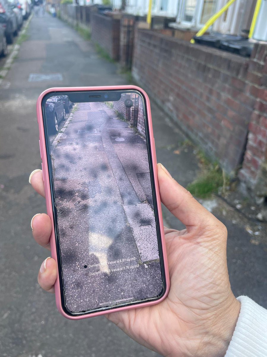 N16Rectory's tweet image. Excited to be featured on #AIRAWARE blog!
Thanks @louiseair for inviting us to share more about our own community AirMeter App that visualises live data from our @Breathe_London node and helped rising awareness of the toxic air from the A10 on our road!
👇🏽
airaware.substack.com/p/airmeter-app