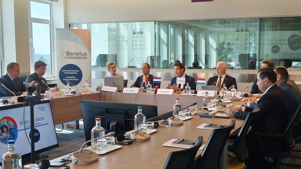 kgembassybe's tweet image. As part of expanding cooperation between the Benelux 🇧🇪🇳🇱🇱🇺 & Central Asia +🇲🇳, Amb. Aidit Erkin & fellow 🇹🇯🇹🇲🇺🇿&🇲🇳Ambassadors met with the Benelux SecGen and leadership of the Economic Union. They discussed partnership prospects and underlined recent agreements with the 🇰🇬.