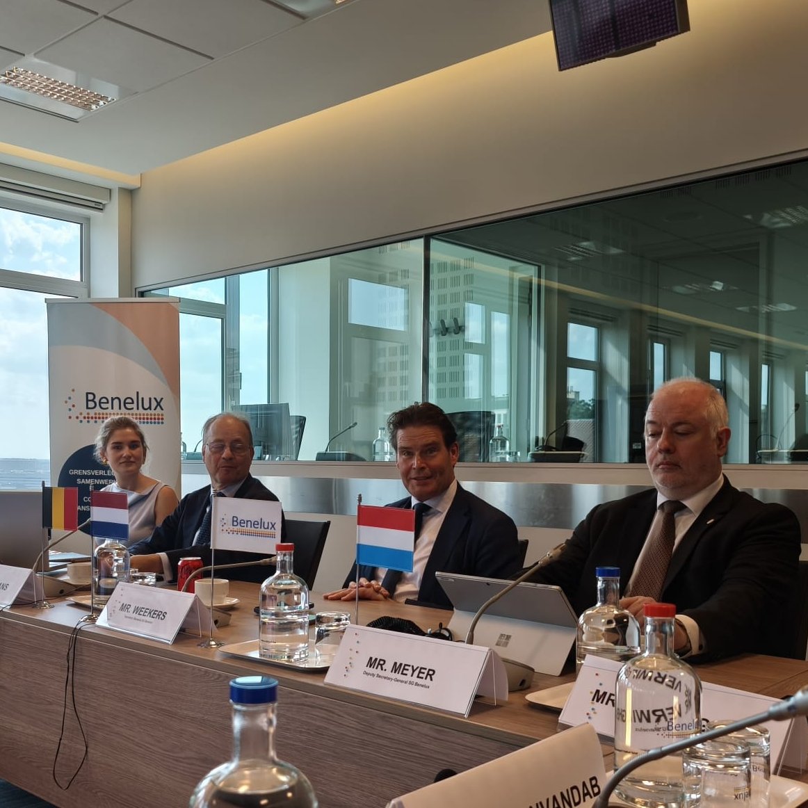 kgembassybe's tweet image. As part of expanding cooperation between the Benelux 🇧🇪🇳🇱🇱🇺 & Central Asia +🇲🇳, Amb. Aidit Erkin & fellow 🇹🇯🇹🇲🇺🇿&🇲🇳Ambassadors met with the Benelux SecGen and leadership of the Economic Union. They discussed partnership prospects and underlined recent agreements with the 🇰🇬.