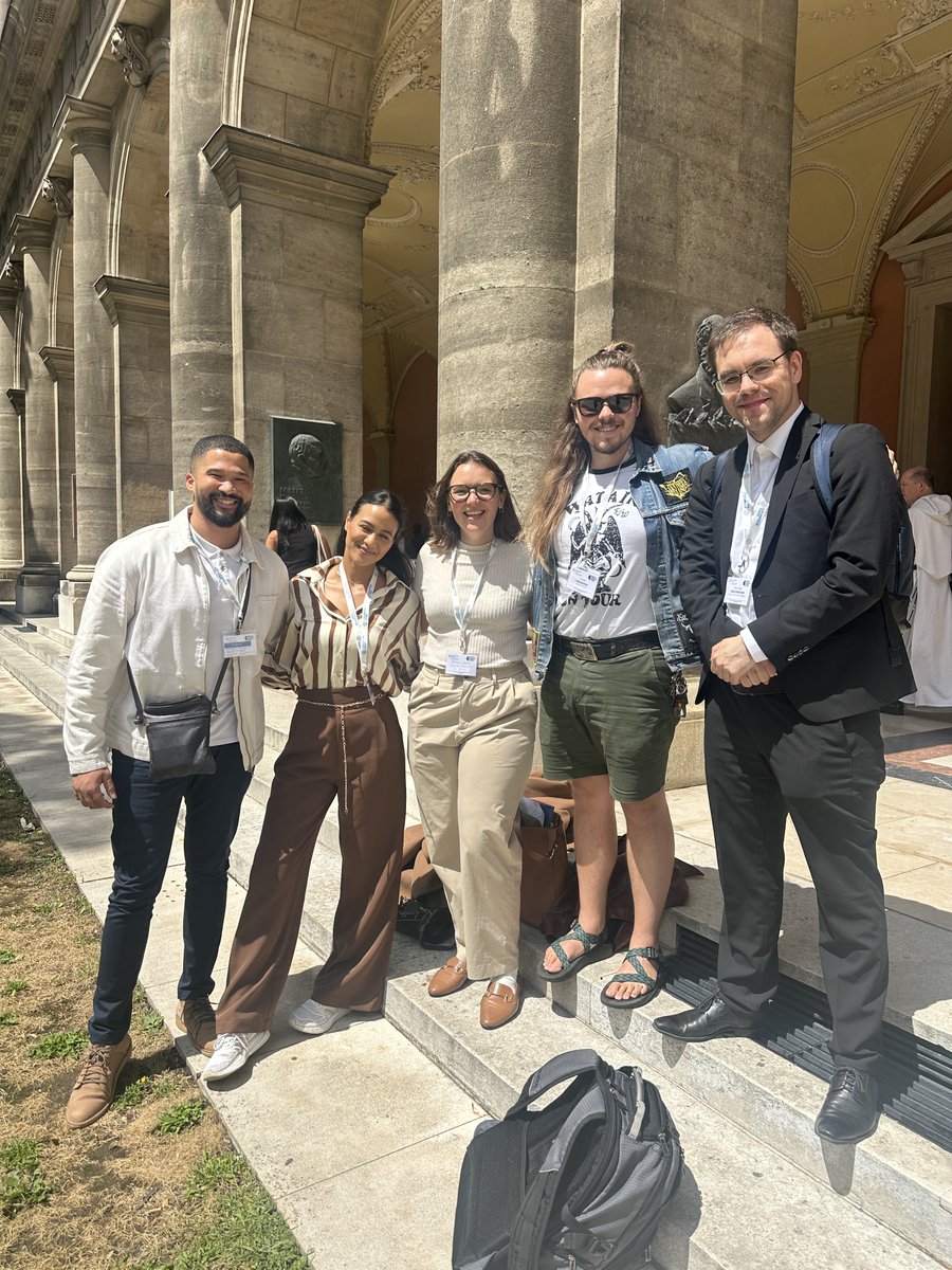 eu_are's tweet photo. 🤝At #EuARe2025, outside the lecture halls, scholars connect, exchange insights, and build networks that extend far beyond the days of the conference.

#KnowledgeExchange #AcademicNetwork #Researchers https://t.co/Gr3XnZf96c
