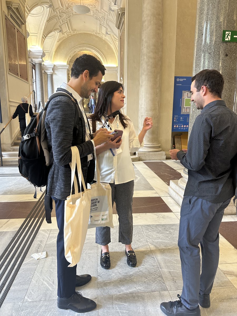 eu_are's tweet photo. 🤝At #EuARe2025, outside the lecture halls, scholars connect, exchange insights, and build networks that extend far beyond the days of the conference.

#KnowledgeExchange #AcademicNetwork #Researchers https://t.co/Gr3XnZf96c